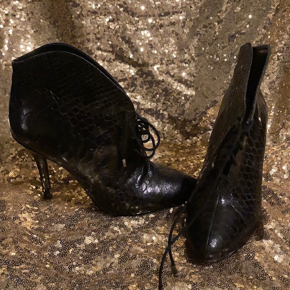 Vince Canuto Heels Size 8